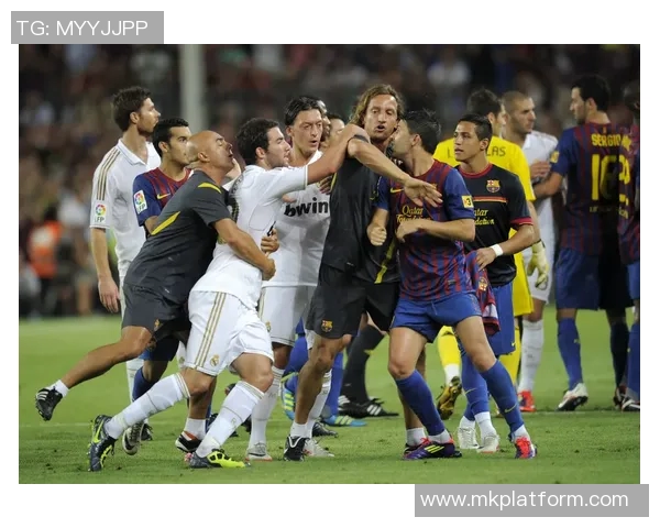 中超激战利物浦大胜皇马红牌事件引发全场热议精彩集锦回顾